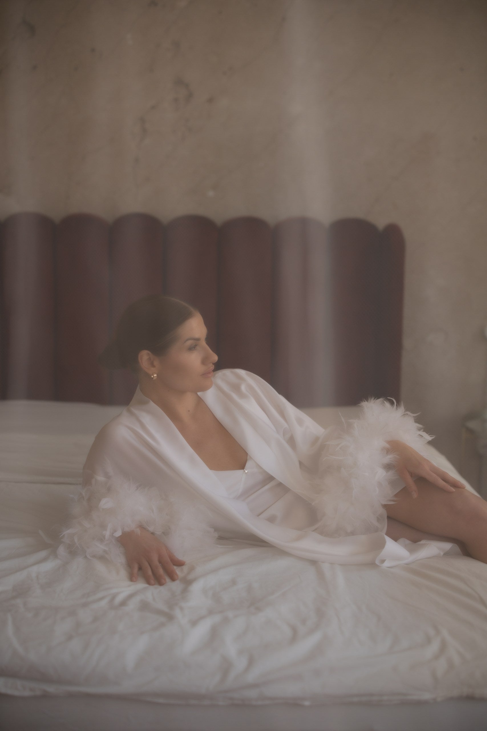 Nightwear robe set: WHITE with white feathers
