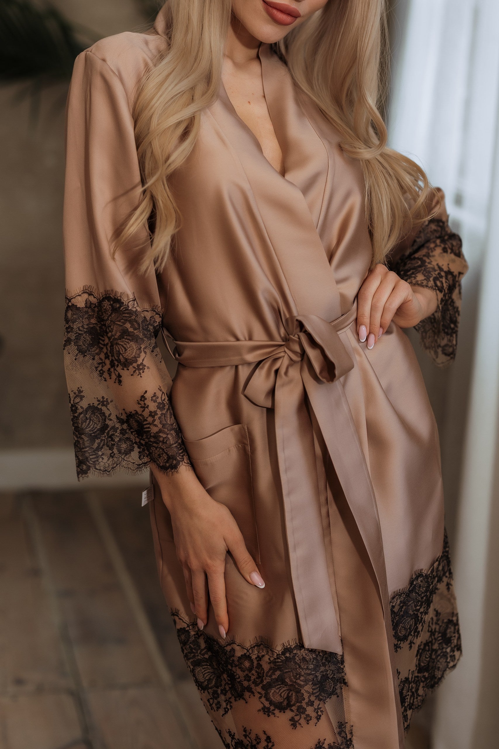 Women's robe: BROWN & FRENCH LACE