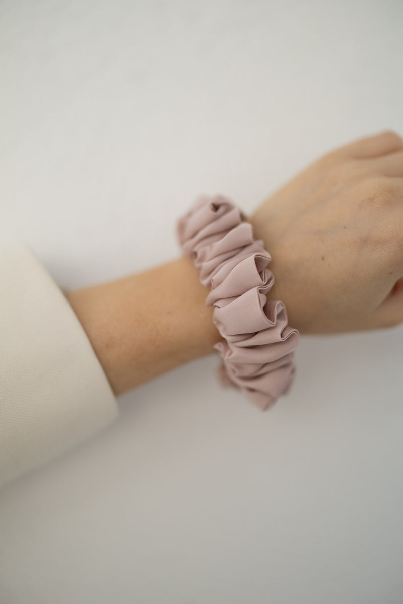 Scrunchie (apjomīga matu gumija)