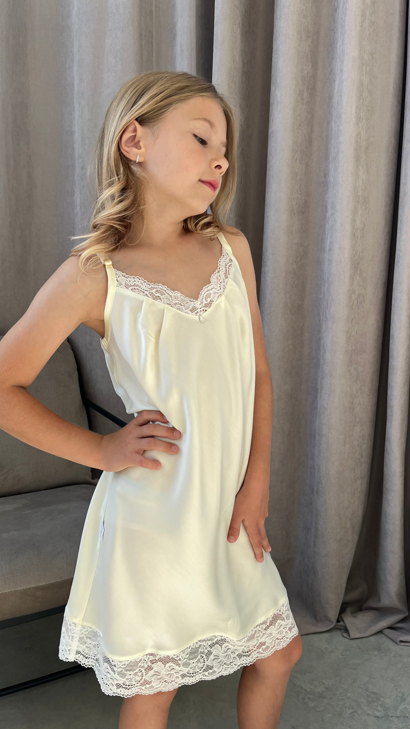 Kids nightdress: CHAMPAGNE & CHAMPAGNE