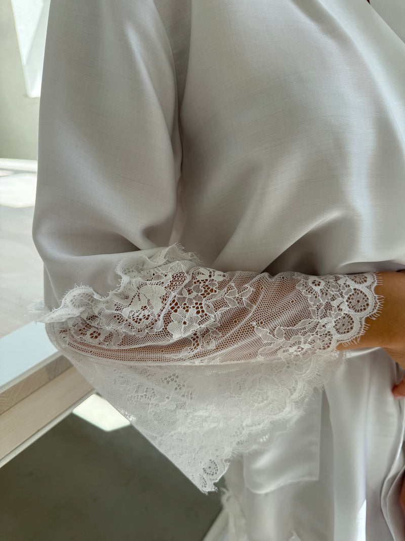 Sieviešu halāts: WHITE & WHITE Roll